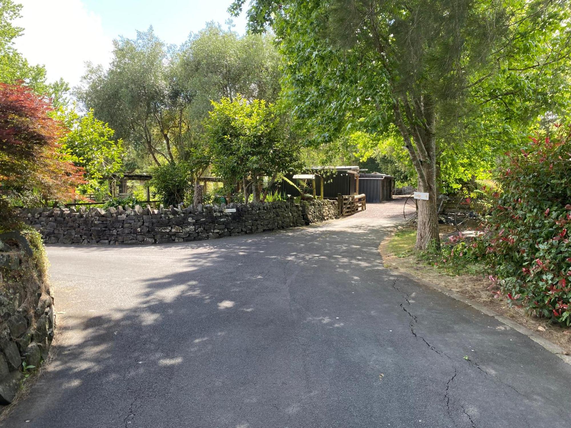 Willows Reach Lodge Kumeu ภายนอก รูปภาพ